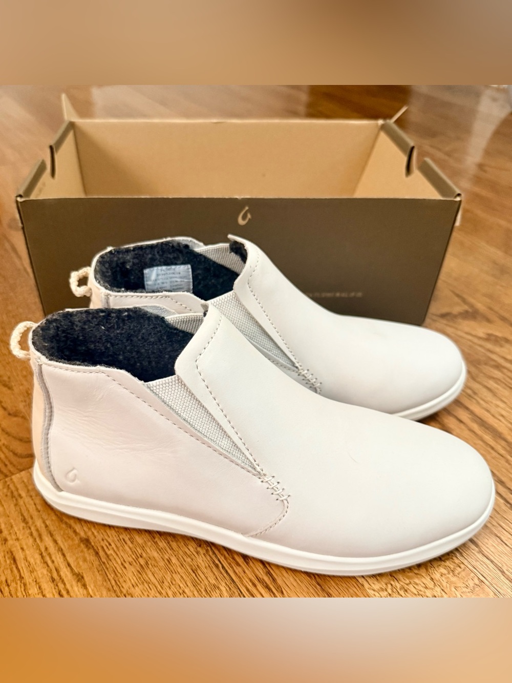 NWT Women’s OluKai Hawai’loa Manu Hope Shoes